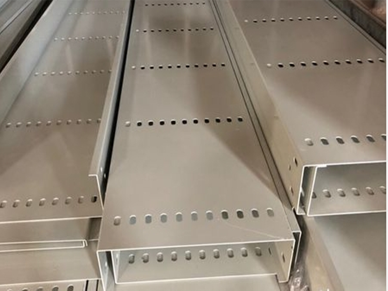 thang máng cáp sơn tĩnh điện